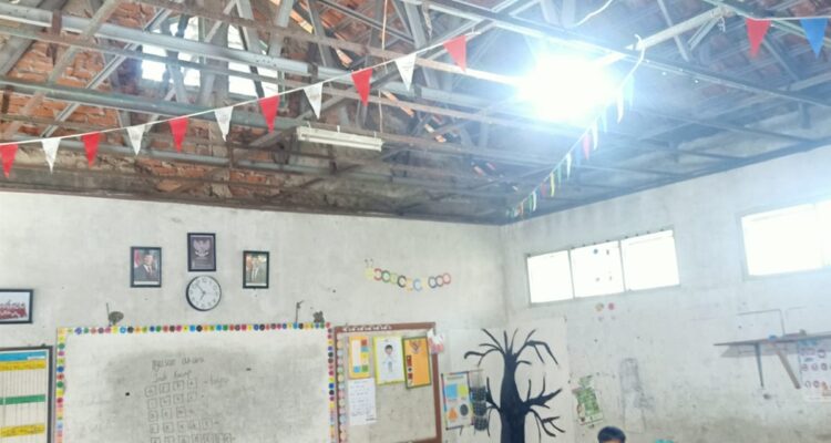 Kondisi SDN 05 Ciasmara, Kecamatan Pamijahan, Kabupaten Bogor yang sekolahnya sangat memprihatinkan, Foto/Istimewa