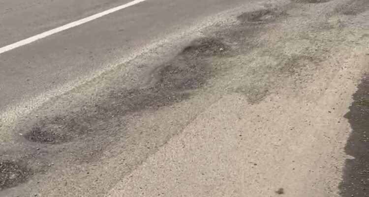 Kondisi Jalan berlobang di Kota Bogor, Foto/Adi Wirman