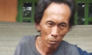 Sudrajat (49), pedagang es gabus asal Bojonggede, Foto/Isitmewa Sudrajat (49), pedagang es gabus asal Bojonggede, Foto/Isitmewa