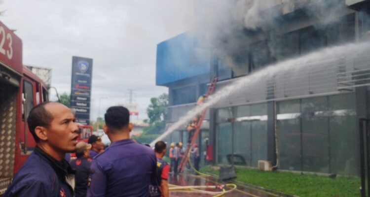 Situasi kebakaran di CV Delima Cibuluh Bogor, Foto/Istimewa