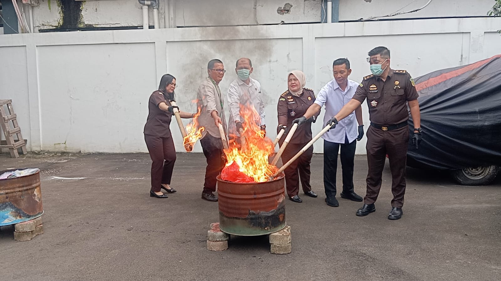 Kejaksaan Negeri Kota Bogor Pemusnahan barang bukti yang sudah berkekuatan hukum tetap, Foto/Isitimewa