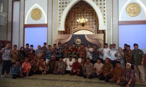 Wali Kota Bogor saat meresmiksn hasil renovasi Masjid Al-Muslimun, Foto/Isitmewa Wali Kota Bogor saat meresmiksn hasil renovasi Masjid Al-Muslimun, Foto/Isitmewa