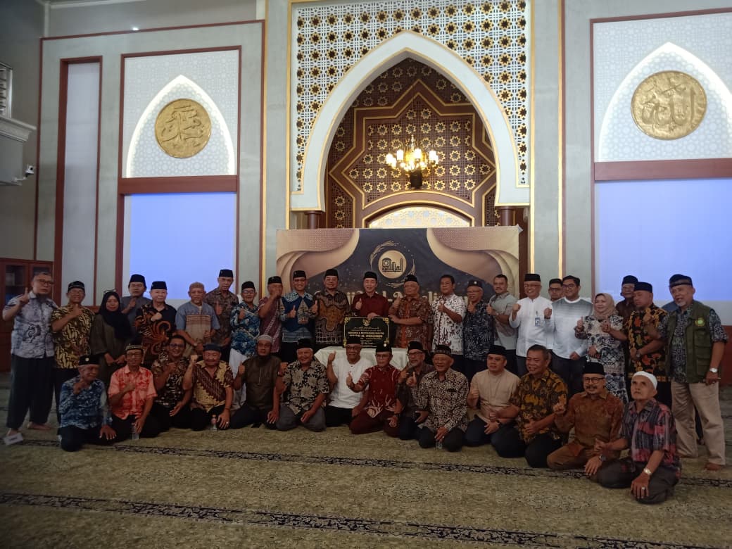 Wali Kota Bogor saat meresmiksn hasil renovasi Masjid Al-Muslimun, Foto/Isitmewa Wali Kota Bogor saat meresmiksn hasil renovasi Masjid Al-Muslimun, Foto/Isitmewa
