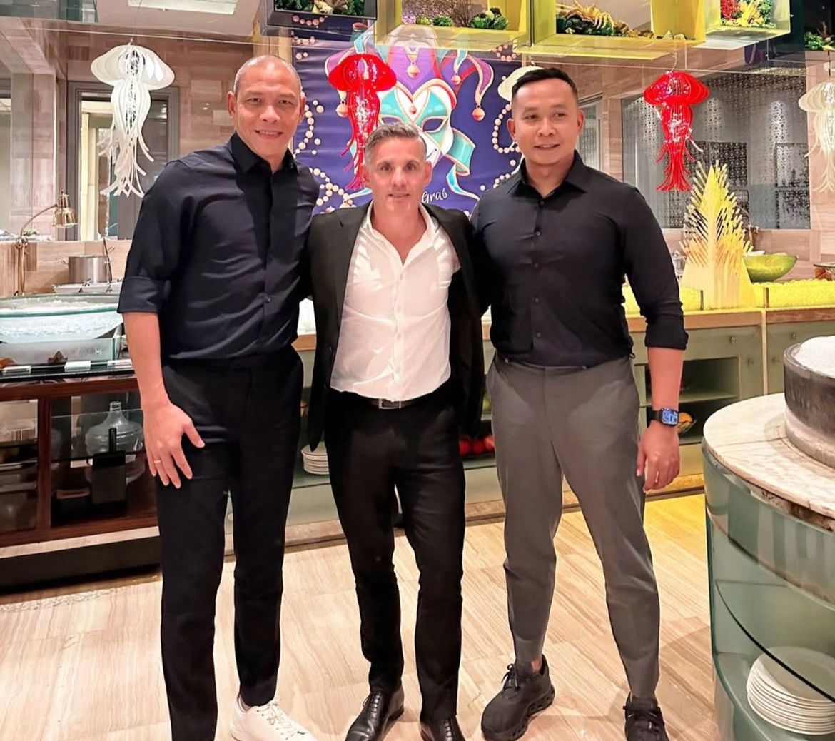 Foto bersama Nova Arianto bersama Pelatih Timnas Indonesia, John Herdman, Foto/Instagram Nova Arianto
