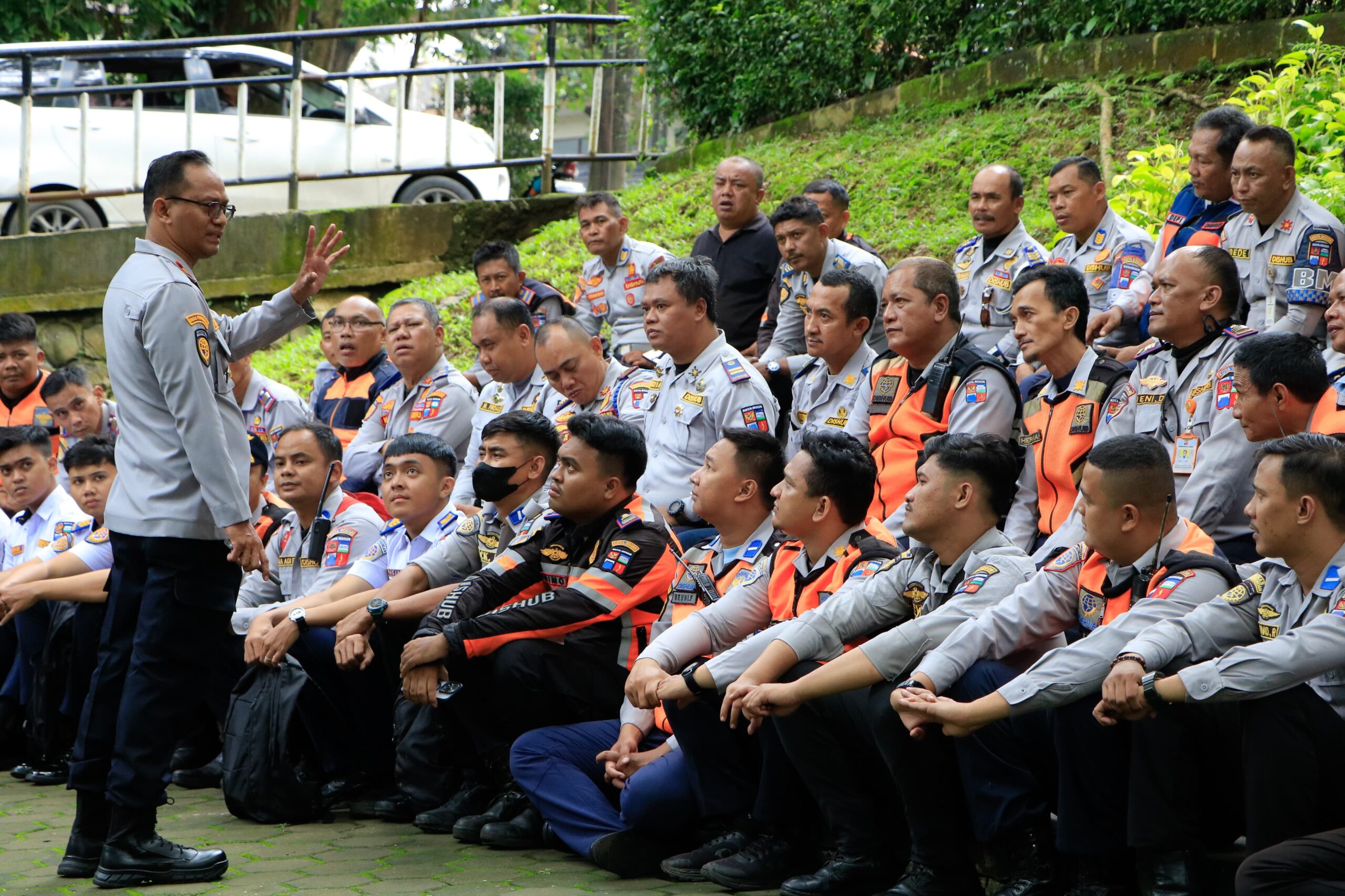 Anggota Dishub Kota Bogor saat di breafing, Foto/Istimewa Anggota Dishub Kota Bogor saat di breafing, Foto/Istimewa