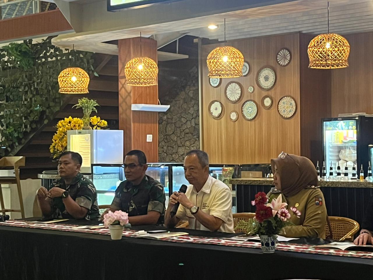 Ketua Panitia CGM 2026, Arifin Himawan, bersama Kasresm Suryakencana 061 dan perwakilan Pemkot Bogor, Foto/Adi Wirman Ketua Panitia CGM 2026, Arifin Himawan, bersama Kasresm Suryakencana 061 dan perwakilan Pemkot Bogor, Foto/Adi Wirman