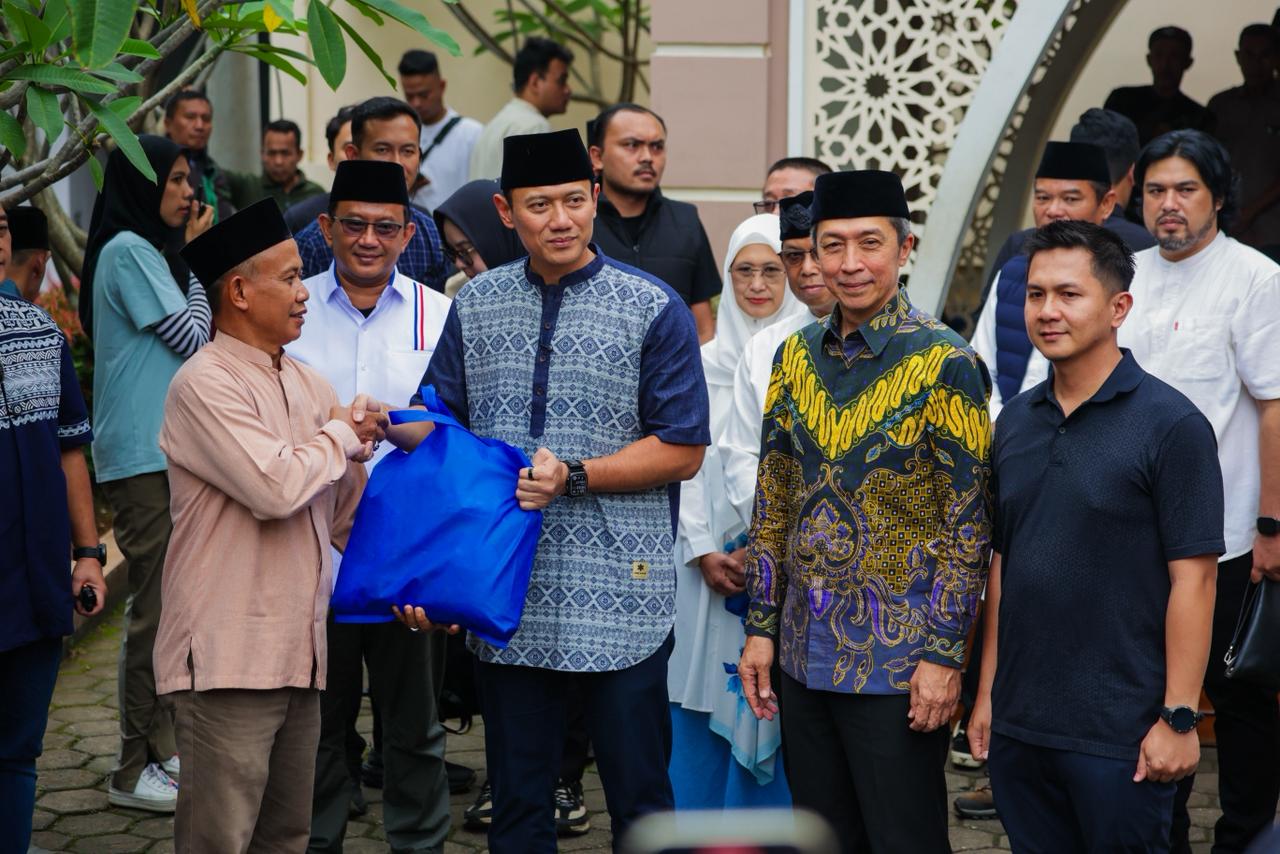 Menteri Koordinator Bidang Infrastruktur dan Pembangunan Kewilayahan (Menko Infra), Agus Harimurti Yudhoyono (AHY) bersama Wali Kota Bogor, Dedie A Rachim, Foto/Diskominfo Kota Bogor