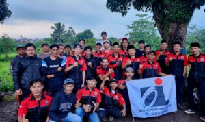 keluarga besar BPK Oi Kota Bogor saat membagikan takjil, Foto/istimewa keluarga besar BPK Oi Kota Bogor saat membagikan takjil, Foto/istimewa