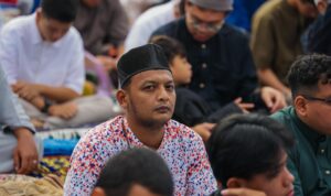 Salah satu jamaah yang sedang melaksanakan sholat idul fitri di Kebon Raya Bogor, Foto/Diskominfo Kota Bogor Salah satu jamaah yang sedang melaksanakan sholat idul fitri di Kebon Raya Bogor, Foto/Diskominfo Kota Bogor