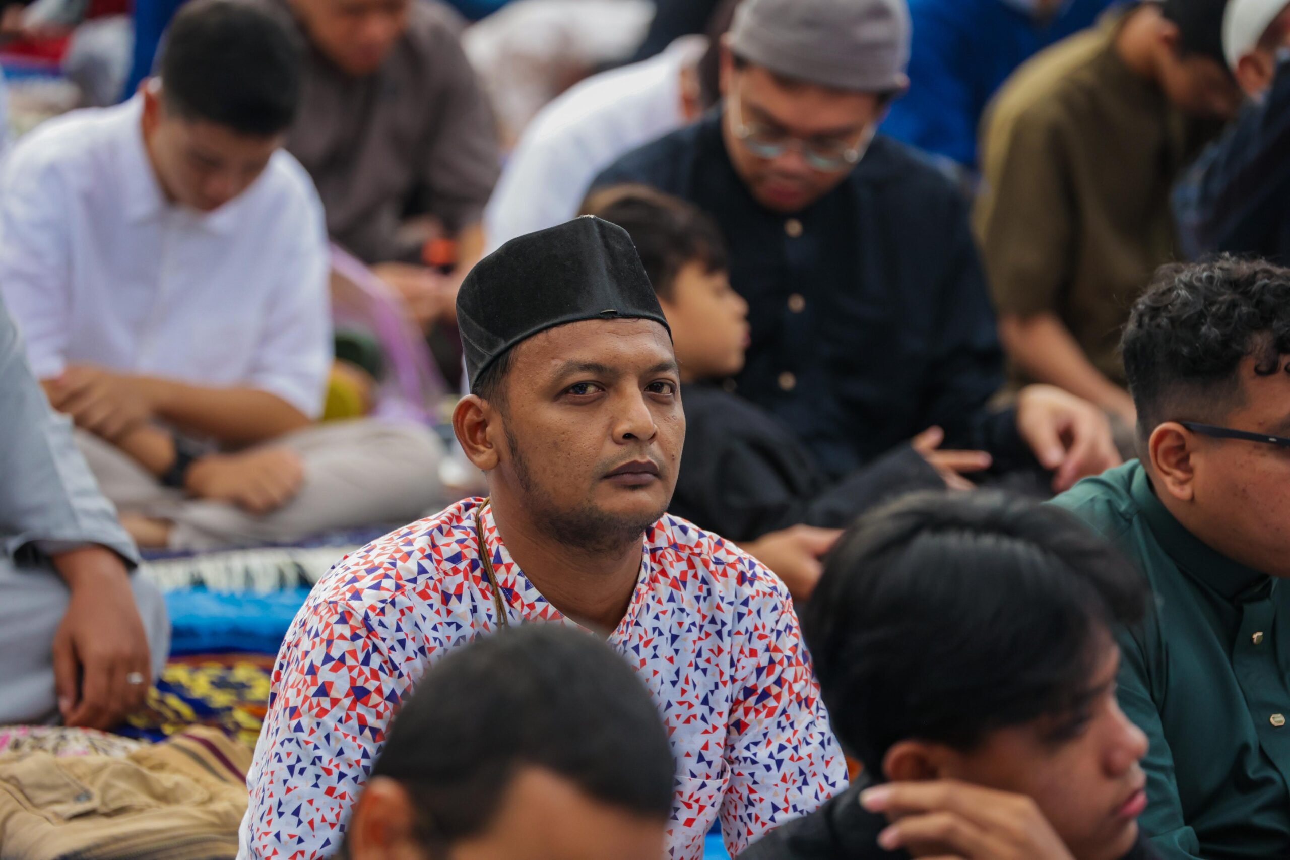 Salah satu jamaah yang sedang melaksanakan sholat idul fitri di Kebon Raya Bogor, Foto/Diskominfo Kota Bogor Salah satu jamaah yang sedang melaksanakan sholat idul fitri di Kebon Raya Bogor, Foto/Diskominfo Kota Bogor