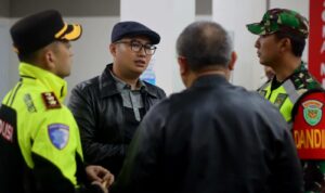 Sastra Winara, mengikuti kegiatan patroli akbar bersama Forum Komunikasi Pimpinan Daerah (Forkopimda) Kabupaten Bogor pada Minggu dini hari, 1 Maret 2026., Foto/Setwan DPRD Kabupaten Bogor Sastra Winara, mengikuti kegiatan patroli akbar bersama Forum Komunikasi Pimpinan Daerah (Forkopimda) Kabupaten Bogor pada Minggu dini hari, 1 Maret 2026., Foto/Setwan DPRD Kabupaten Bogor