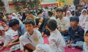 Sejumlah anak Yatim di Kota Bogor saat mengikuti Buka puasa bersama yang berlangsung di Vihara Dhanagun, Foto/Isitimewa Sejumlah anak Yatim di Kota Bogor saat mengikuti Buka puasa bersama yang berlangsung di Vihara Dhanagun, Foto/Isitimewa