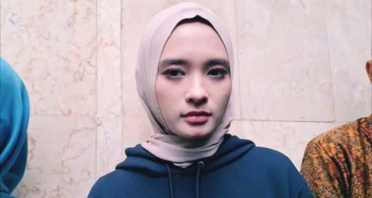 Inara Rusli, Foto/ Tangkapan layar instagram @momystarla