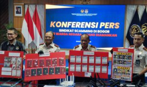 Imigrasi Bogor saat melaksanakan konferensi per pengungkapan 13 WNA asal jepang yang melakukan penipuan secara daring, Foto/Istimewa