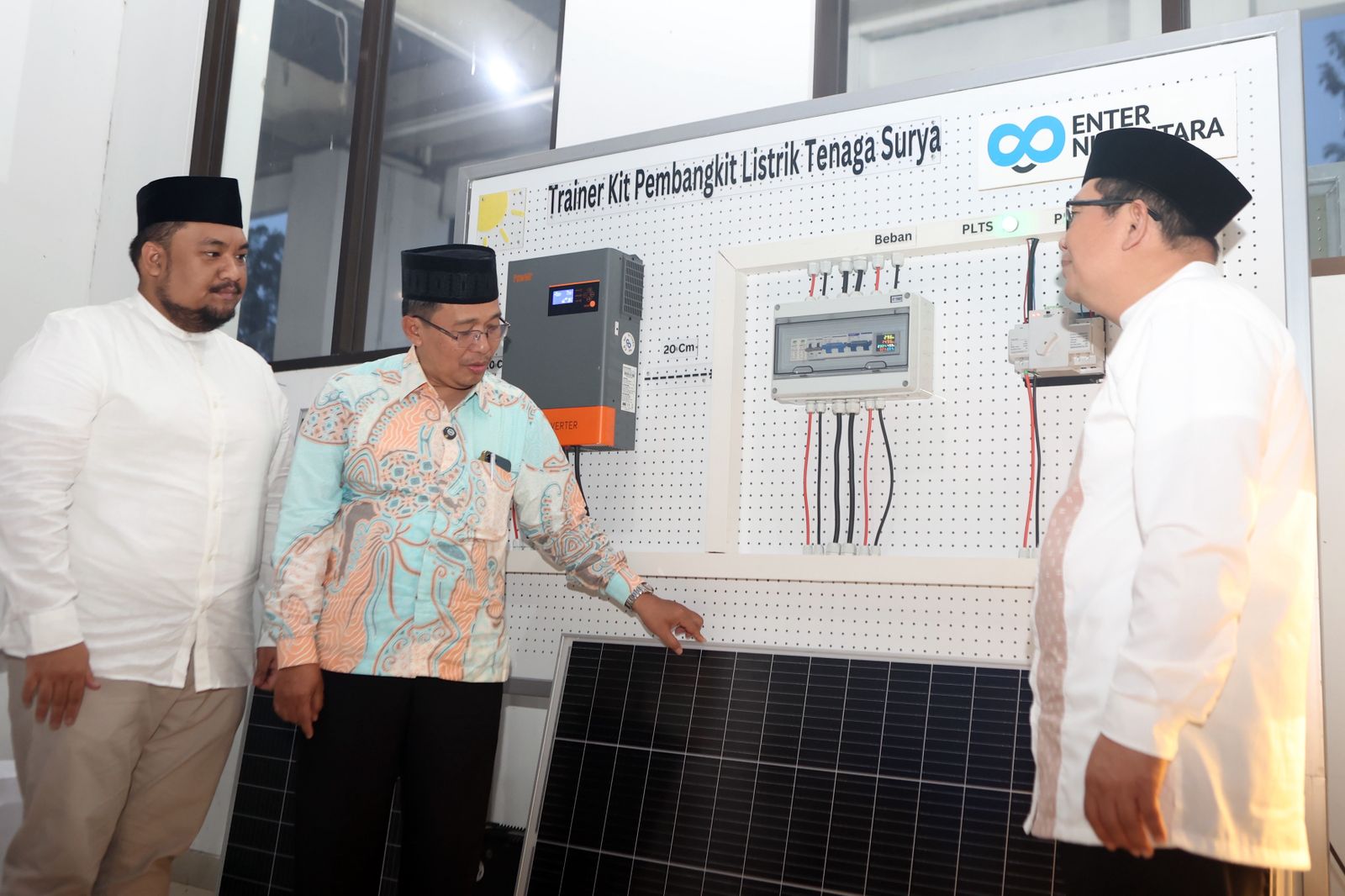 program Wakaf Energi dari Yayasan Pesantren Islam Al Azhar resmi berkolaborasi dengan Sedekah Energi yang diinisiasi MOSAIC, Foto/Isitmewa