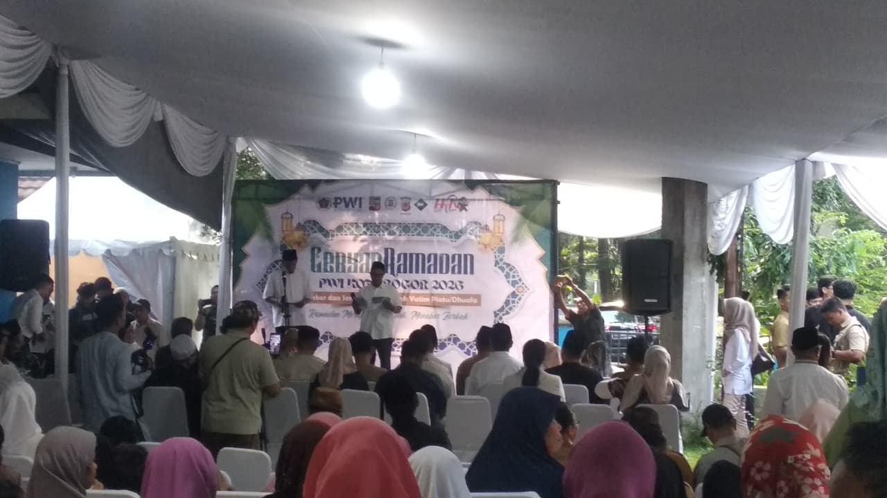 Kegiatan Santunan Anak Yatim di PWI Kota Bogor, Foto/Maya Melania