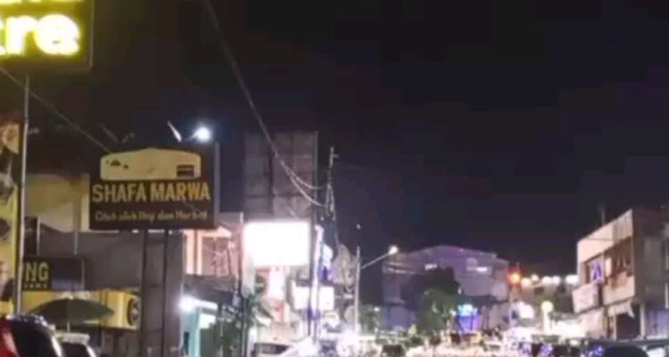 Situasi Kawasan empang Kota Bogor yang dupenuhi jammah dari Jabodetabek untuk Sholat taraweh, Foto/Maya Melania