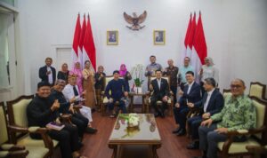 Wali Kota Bogor, Dedie A. Rachim, menerima kunjungan Danantara bersama Badan Usaha Pelaksana Proyek (BUPP) terpilih dalam agenda Project Overview Pengolahan Sampah menjadi Energi Listrik (PSEL) Bogor Raya., Foto/Diskominfo Kota Bogor Wali Kota Bogor, Dedie A. Rachim, menerima kunjungan Danantara bersama Badan Usaha Pelaksana Proyek (BUPP) terpilih dalam agenda Project Overview Pengolahan Sampah menjadi Energi Listrik (PSEL) Bogor Raya., Foto/Diskominfo Kota Bogor