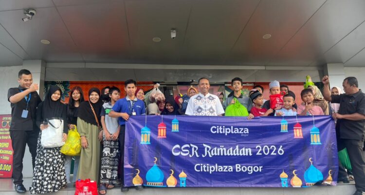 Citiplaza Bogor memberikan santunan kepada anak yatim yang ada disekitar, Foto/Adi Wirman