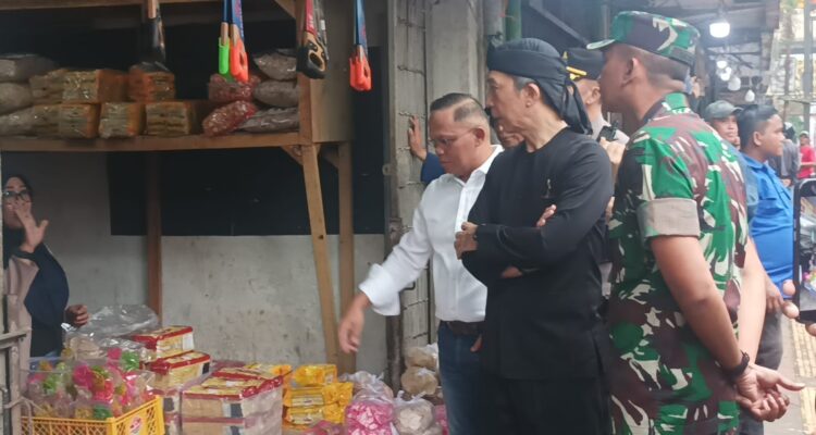 Wali Kota Bogor, Dedie A Rachim saat berada di Pasar dan Plaza Bogor, Foto/Istimewa