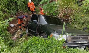 Kondisi mobil yang jatuh ke Tebing, Foto/Istimewa Kondisi mobil yang jatuh ke Tebing, Foto/Istimewa