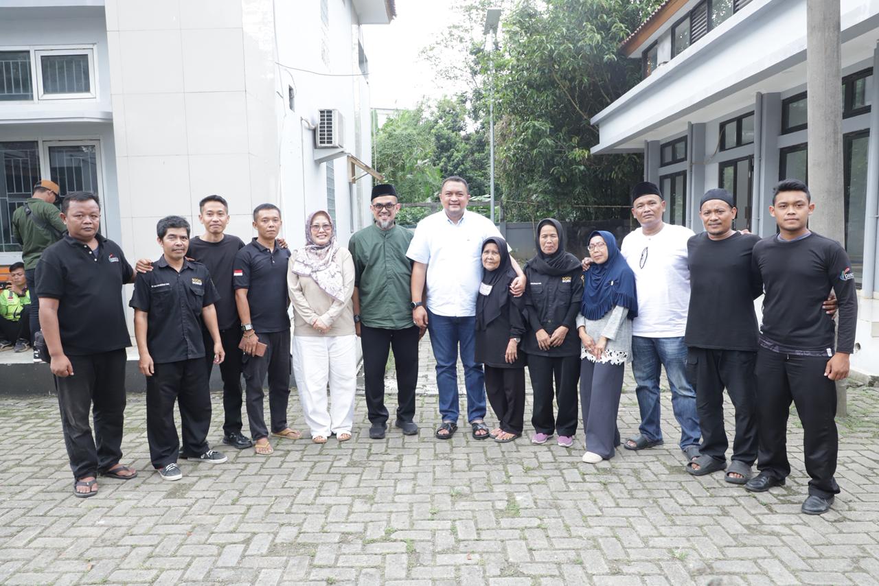 Foto bersama Bupati Bogor, Rudy Susmanto bersama warga, Foto/Diskominfo Kabupaten Bogor Foto bersama Bupati Bogor, Rudy Susmanto bersama warga, Foto/Diskominfo Kabupaten Bogor