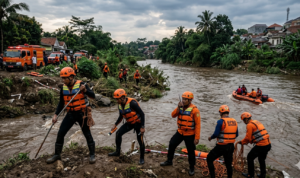Gambar Ilustrasi pencarian Lansia 77 Tahun Hilang Saat Menjala Ikan di Sungai Ciliwung Sukaraja, Foto/Gemini AI