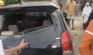 Mobil pelaku pencurian motor di parung alami kerusakan di Bagian belakang kaca mobil, Foto/Istimewa