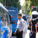 Dishub Kota Bogor saat menindak angkot yang berasal dari Kabupaten Bogor, Foto/Diskominfo Kota Bogor