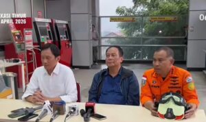 Direktur Utama PT Kereta Api Indonesia (KAI), Bobby Rasyidin (Kiri), Wamenhub (Tengah), Basarnas (Kanan), Foto/Istimewa