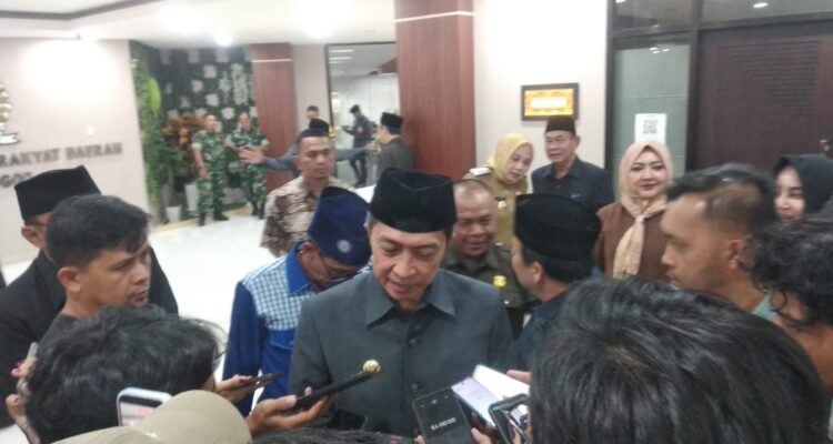 Wali Kota Bogor, Dedie A Rachim saat menghadiri Rapat Paripurna, Foto/Maya Melania