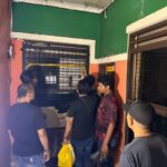 Tim Satres Narkoba melakukan pemasangan Police Line diloaksi penggerebekan obat obatan Jenis G, Foto/Isitimewa
