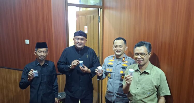 Bupati Bogor, Rudy Susmanto saat mengikuti Tes Urine, Foto/Diskominfo Kabupaten Bogor