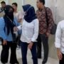 Ruli Indah Sari korban pelecehan yang dilakukan oleh Mantan Koruptur BNI 50 M tiba digedung DPR RI Senayan, Foto/Isitimewa