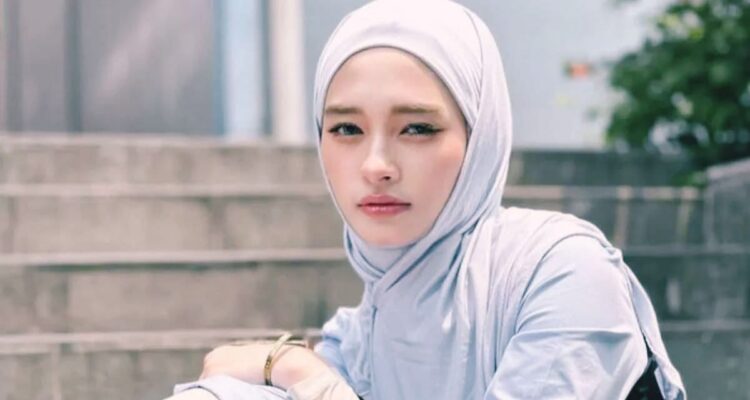 Inara Rusli, Foto/Isitmewa