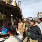 Wali Kota Bogor, Dedie A Rachim saat meninjau PKL di Lawang Seketeng Pasar Bogor, Foto/Maya Melina