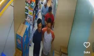 Pelau tukar ATM di Bogor terekam CCTV, Foto/SS Video