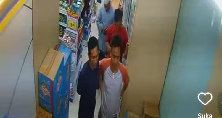 Pelau tukar ATM di Bogor terekam CCTV, Foto/SS Video