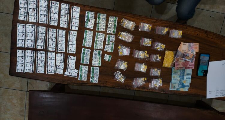 Ribuan pil yang diamankan oleh Polsek Babakan Madang, Foto/Isitimewa