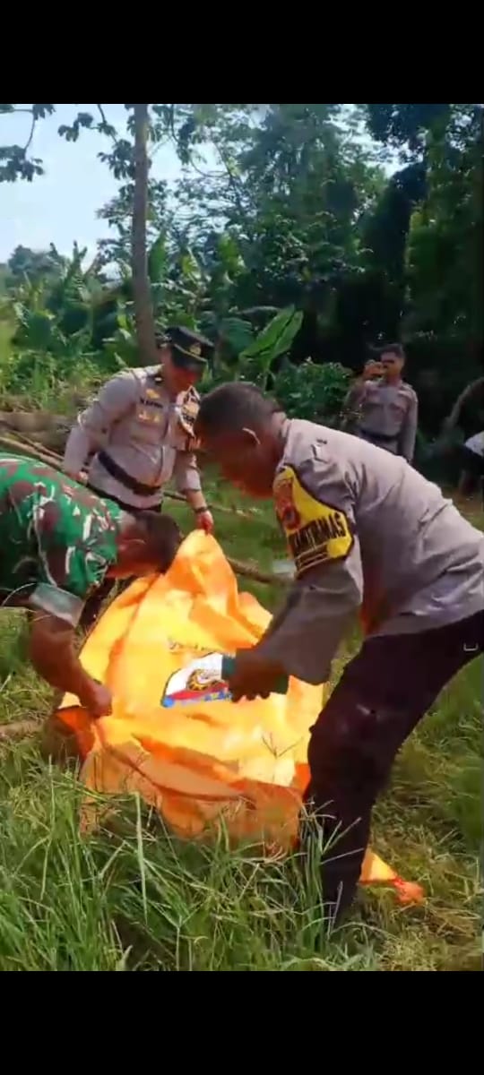 Penemuan mayat di Aliran Sungai Cikumpa, Foto/Istimewa
