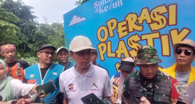 Wali Kota Bogor, Dedie A Rachim saat Memperingati Hari Bumi yang jatuh tepat hari ini, 25 April 2026, kawasan Kebun Raya Bogor, Foto/Maya Melina