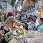 anak-anak tingkat Sekolah Dasar (SD) high scope Indonesia saat berbelanja ke Pasar Gembrong Sukasari, Foto/PPJ Kota Bogor
