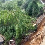 Komdisi tebingan di Paledang Bogor longsor, Foto/Maya Melina