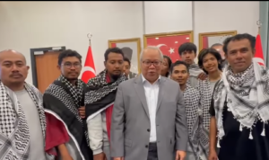 Kesembilan WNI tersebut merupakan bagian dari rombongan relawan Global Sumud Flotilla 2.0, yang di dalamnya termasuk empat orang jurnalis Indonesia. yang ditahan tentara Israel resmi dibebaskan, Foto/Instagram Kemenlu