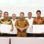 Plt. Bupati Bekasi, Asep Surya Atmaja, secara resmi menandatangani Nota Kesepahaman (MoU) Pembangunan Pengolahan Sampah menjadi Energi Listrik (PSEL), Foto/Isitimewa