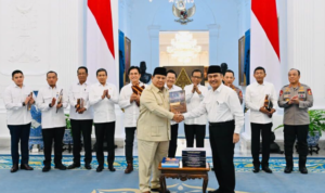Presiden Prabowo Subianto menerima Komisi Percepatan Reformasi Polri (KPRP) di Istana Merdeka, Jakarta, pada Selasa, 5 Mei 2026. Foto: BPMI Setpres/Laily Rachev