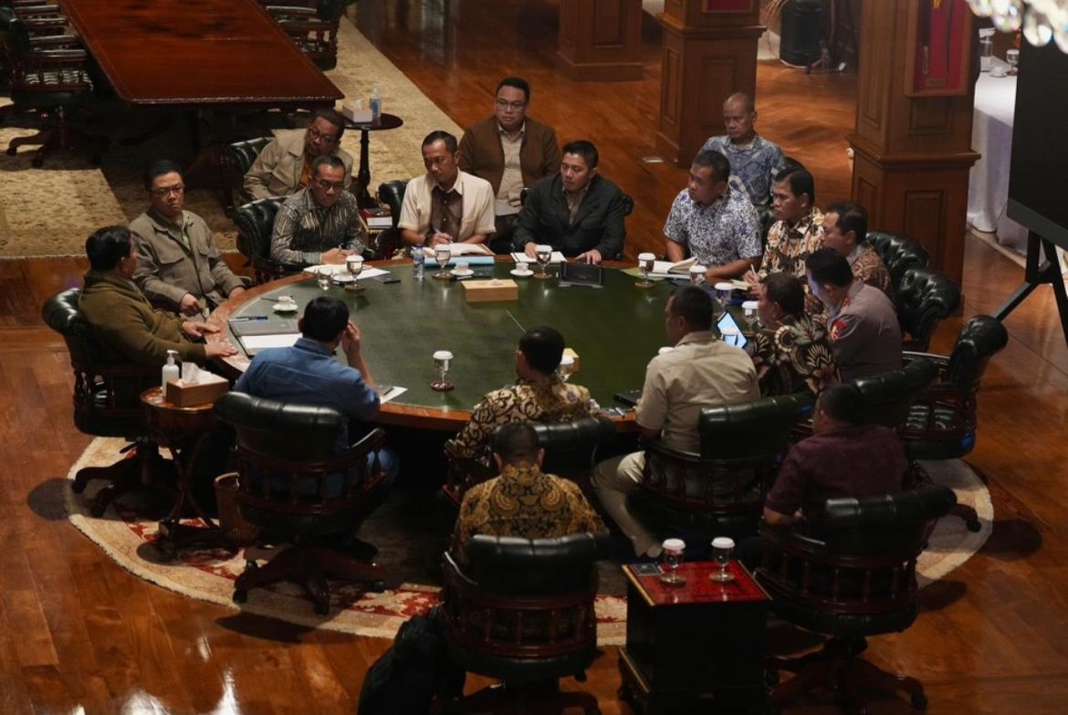 Presiden Prabowo Subianto mengumpulkan para menteri di Hambalang Bogor, Foto/Istimewa