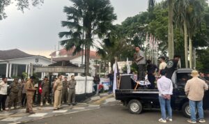 Sejumlah Aliansi di Bogor tuntuk BAznas Kota Bogor dievaluasi, Foto/Adi Wirman
