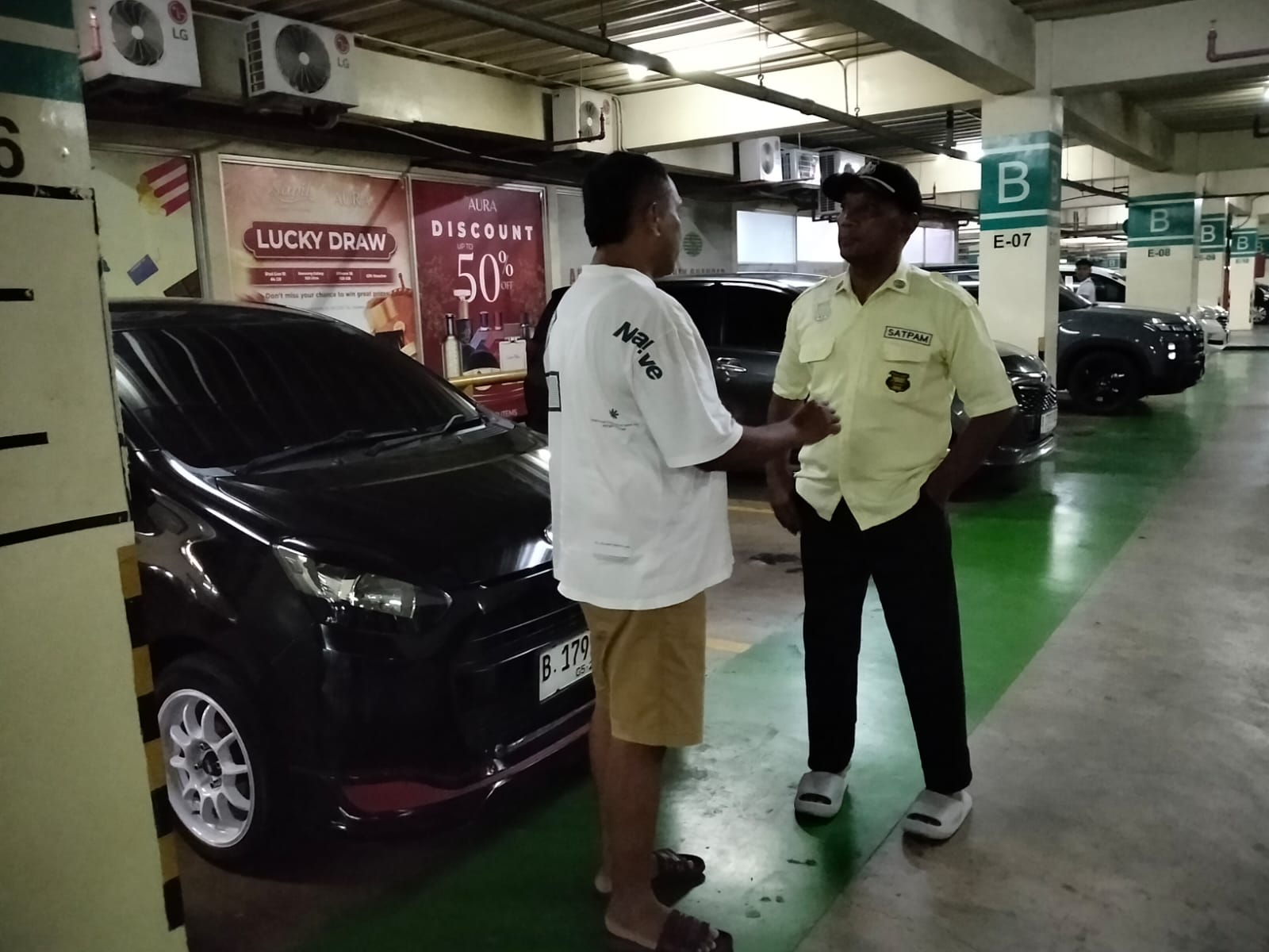 Penangkapan pelaku penganiayaan pegawai SPBU di parkiran mal, Foto/Istimewa