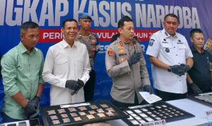 Kapolres Bogor, Whika Ardilestanto bersama Bupati Bogor, Rudy Susmanto saat mengadakan pres rilis pengungkapan ASN Kabupaten Bogor terjerat Narkoba, Foto/ISitimewa